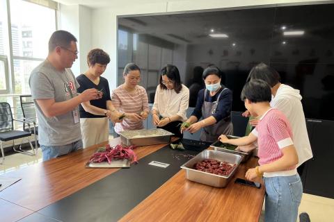 千里粽飘香 廉洁过端午 | 赛鼎公司各党支部开展“包廉洁粽 过清廉节”活动