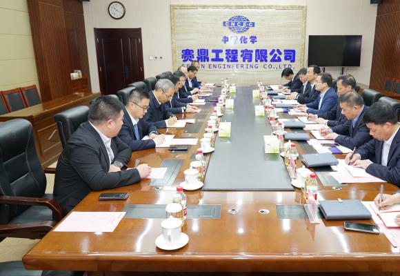 李缠乐会见三化建党委书记、董事长占德庆