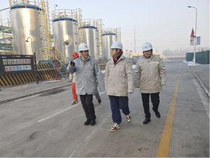 李季赴赛鼎科创相变储能材料生产基地检查安全生产工作慰问一线职工