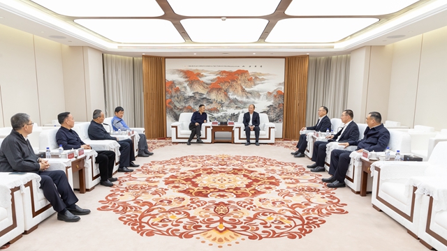 中国化学召开2025年迎新春退休老领导座谈会