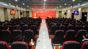 公司团委举办“传承红色基因 凝聚青春力量”学习雷锋精神报告会