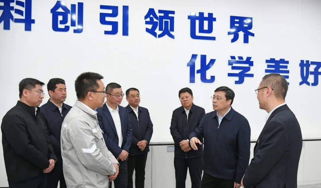 山西省委常委、太原市委书记韦韬调研赛鼎科创年产3万吨相变储能材料生产基地