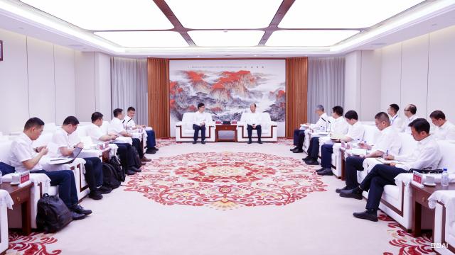 莫鼎革会见杭氧集团党委书记、董事长郑伟