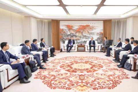 莫鼎革会见哈萨克斯坦天然气公司主席阿里别克·扎马乌夫