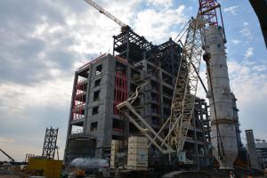 公司新疆中溶化学品项目气化炉吊装圆满成功