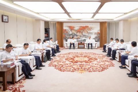 莫鼎革与中国有色集团党委书记、董事长文岗举行会谈