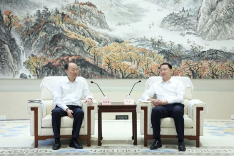 莫鼎革拜会湖北省委书记关志鸥